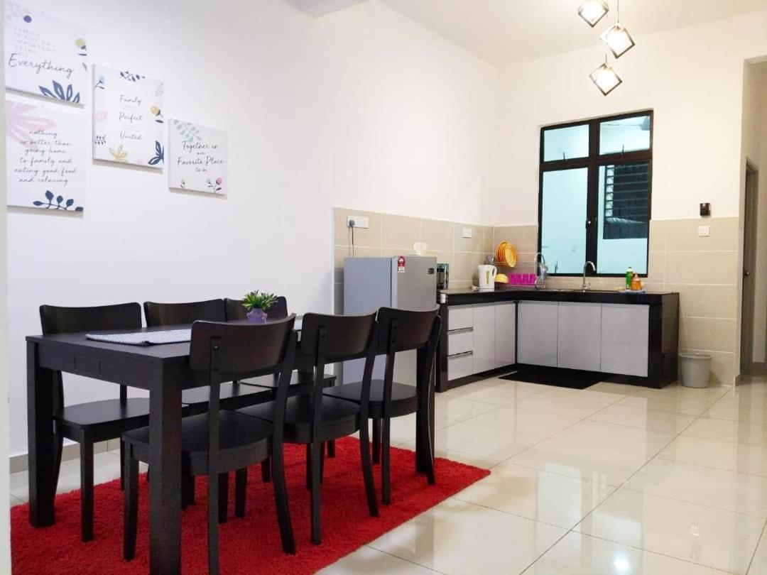Syifa Homestay Melaka エクステリア 写真