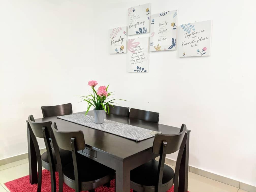 Syifa Homestay Melaka エクステリア 写真